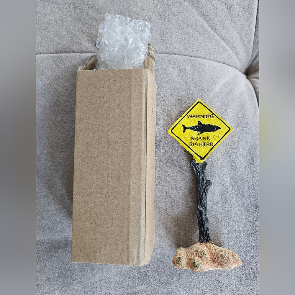 NEW Coastal Decor Set Shark Sign Shells Starfish & Shell Keychain Fish Tank Safe - Picture 3 of 10